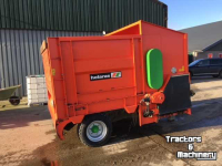 Distributeur de fourrage en bloc Holaras RABBIT 5000