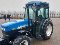 Tracteur pour vignes et vergers New Holland TNV75A