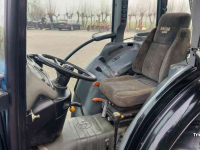Tracteur pour vignes et vergers New Holland TNV75A