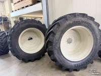 Roues, Pneus, Jantes, Barillets Jumelage BKT 900/50R42 + 710/55R28 of 710/55R30
