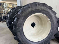 Roues, Pneus, Jantes, Barillets Jumelage BKT 900/50R42 + 710/55R28 of 710/55R30