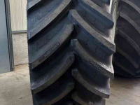 Roues, Pneus, Jantes, Barillets Jumelage BKT 900/50R42 + 710/55R28 of 710/55R30