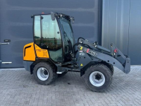 Chargeuse sur pneus Giant 452