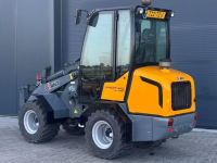 Chargeuse sur pneus Giant 452