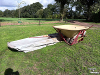 Distributeur de chaux Vicon kalk / kunstmeststrooier 6 mtr 400 ltr