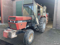 Tracteur Case-IH 845