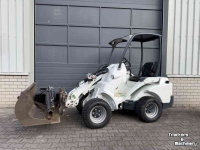 Chargeuse sur pneus Avant 523