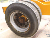 Autres roues, pneus, jantes et accessoires Schuitemaker Onderstel as en banden, wielen/velgen 235/75R17.5 van een Feedo voerdoseerwagen