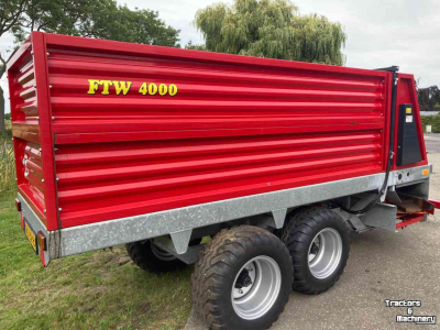Epandeur de fumier  Compoststrooier strooier vaste mest fruitteelt
