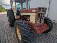 Tracteur International 946