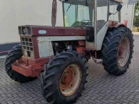 Tracteur International 946