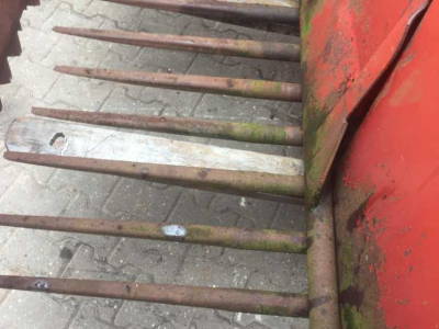 Coupe-blocs d'ensilage Strautmann Silozanger 234 Kuilhapper voermachines