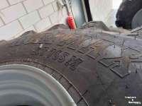 Roues, Pneus, Jantes, Barillets Jumelage BKT 710/70R42 & 600/65R30
