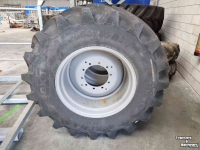 Roues, Pneus, Jantes, Barillets Jumelage BKT 710/70R42 & 600/65R30