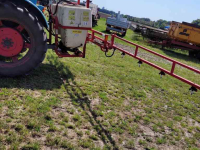 Pulvérisateur porté Agromet Veldspuit 400 ltr  met 10 mtr sproeiboom
