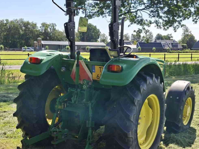 Tracteur John Deere 5065E