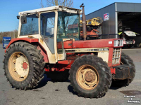 Tracteur International 844 SB