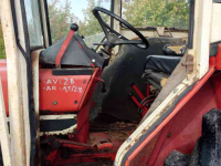 Tracteur International 844 SB