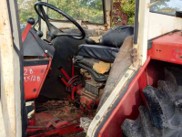 Tracteur International 844 SB