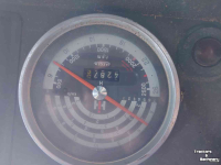 Tracteur International 844 SB