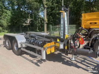 Système leve conteneur à bras Stronga HL210
