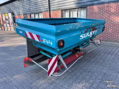 Distributeur d‘engrais Sulky X44 strooier