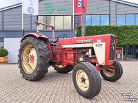 Tracteur International 624