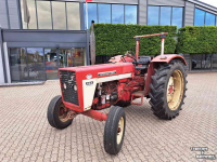 Tracteur International 624