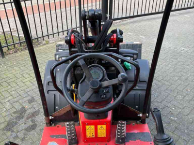 Chargeuse sur pneus Manitou MLA3-35H