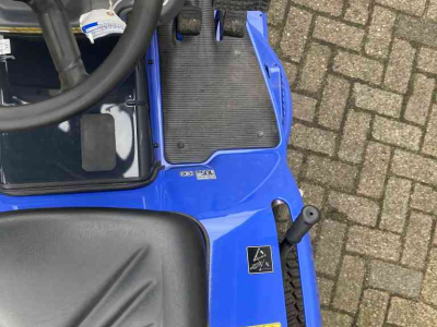 Tracteur Tondeuse Autoporté Iseki SXG 323+
