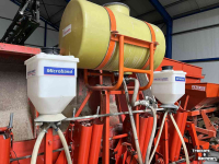 Planteuse de pommes de terre Kverneland UN3200 |Underhaug | Bekerpootmachine