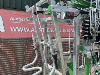 Etable à barre de garrot AGM Klauwbekapbox type L hydra