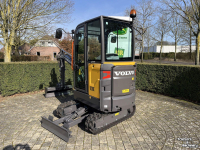 Pelles sur chenilles Volvo EC18E