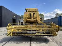Moissonneuse batteuse  M135