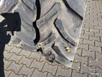 Roues, Pneus, Jantes, Barillets Jumelage Good Year 13.6/24