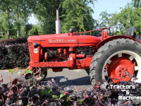 Tracteurs anciens Farmall B-450 Oldtimer Tractor