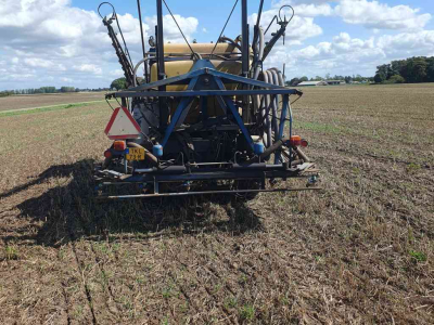 Pulvérisateur automotrice Delvano Ford 4610 4wd 2200 liter 27m