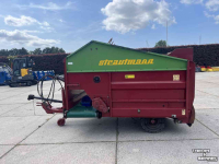Distributeur de fourrage en bloc Strautmann BVW