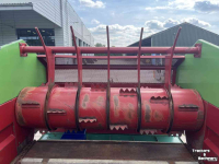 Distributeur de fourrage en bloc Strautmann BVW