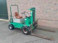 Charriot tous terrains à mât  Boomteelt Heftrucks