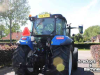 Tracteur New Holland T5.105 met luchtreminstallatie