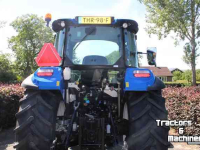 Tracteur New Holland T5.105 met luchtreminstallatie
