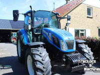 Tracteur New Holland T5.105 met luchtreminstallatie
