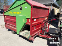 Distributeur de fourrage en bloc Strautmann Blokkenwagen