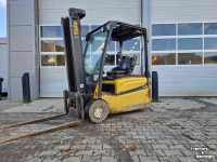 Chariot élévateur Yale 2T electr. heftruck