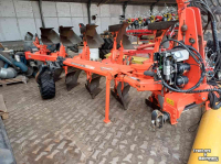 Charrues Kuhn varimaster 153