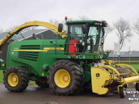 Ensileuse automotrice John Deere 7450