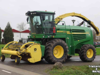Ensileuse automotrice John Deere 7450