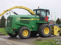 Ensileuse automotrice John Deere 7450