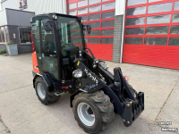 Chargeuse sur pneus Kubota RT220-2a nieuw. ( Giant G2300 X-tra HD ) Cabine